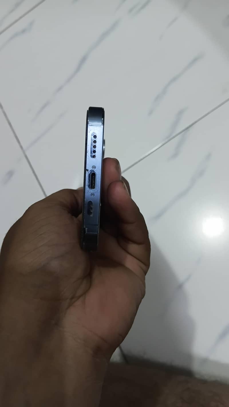 Apple iPhone 13 Pro 1