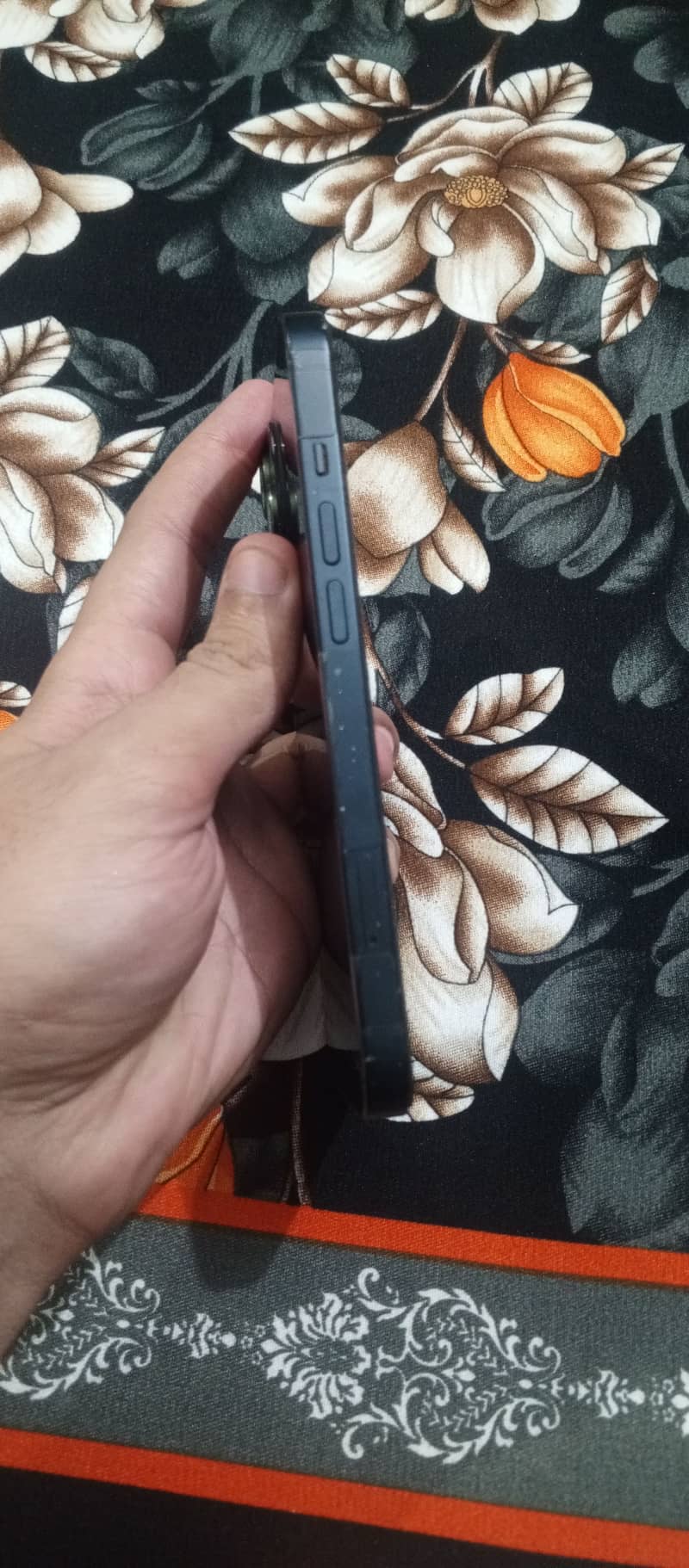 Apple iPhone 13 3