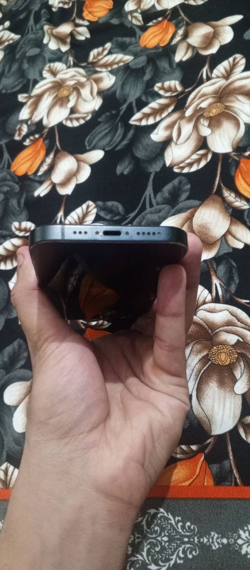 Apple iPhone 13 4