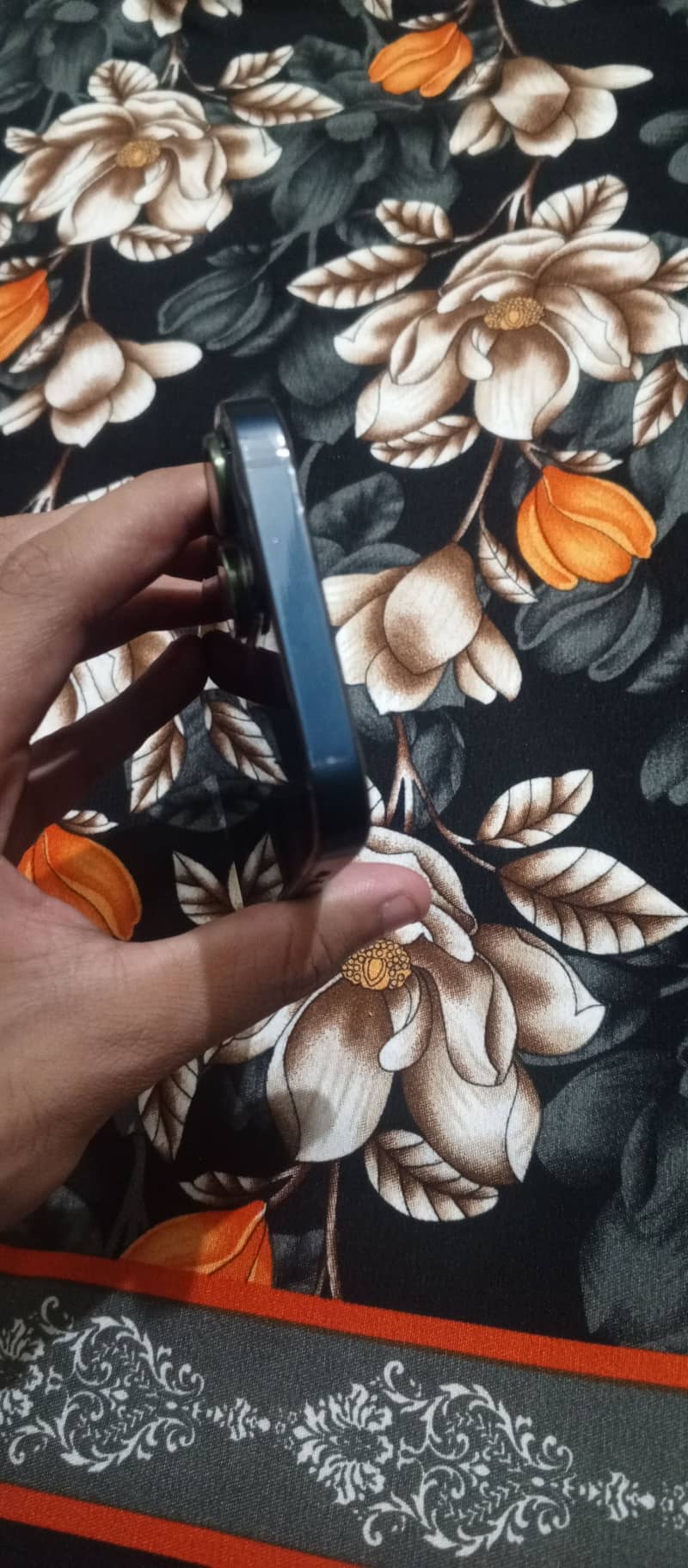 Apple iPhone 13 5