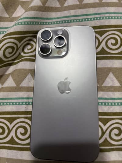 Apple iPhone 16 Pro Max
