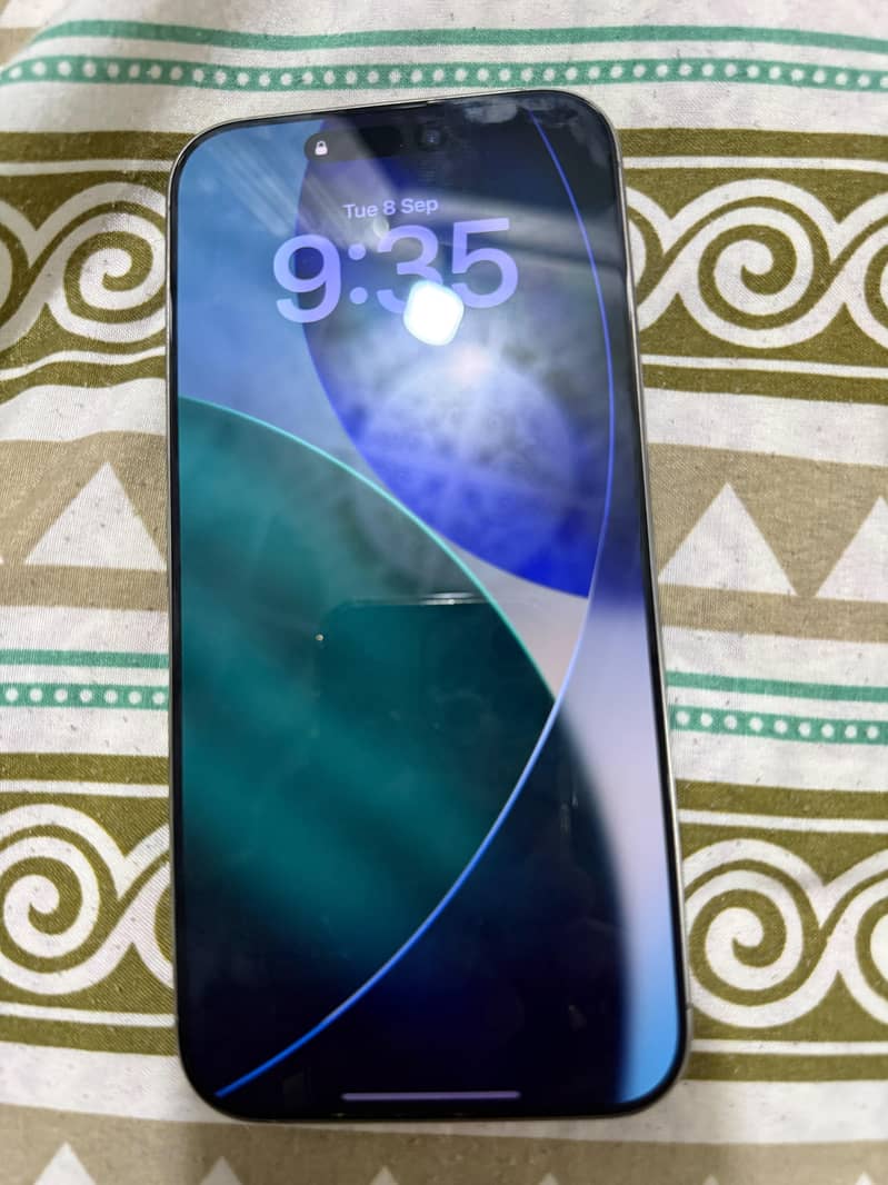 Apple iPhone 16 Pro Max 1