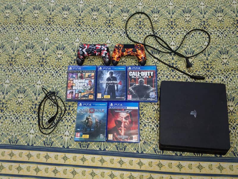 PS 4 slim 5