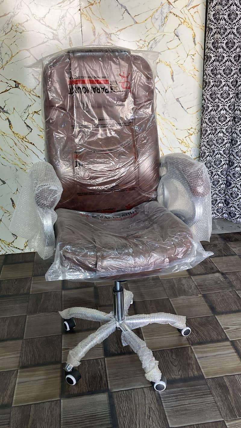 Paramount Sofa Chair 0