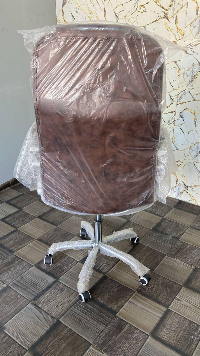 Paramount Sofa Chair 1