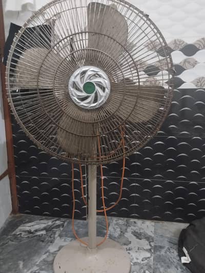 pedestal fan