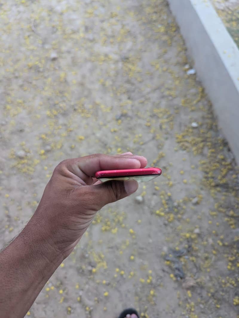 Apple iPhone 8 4