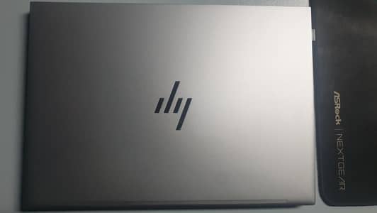 HP Firefly Ultra 7 Processor 32 GB RAM 1 TB SSD