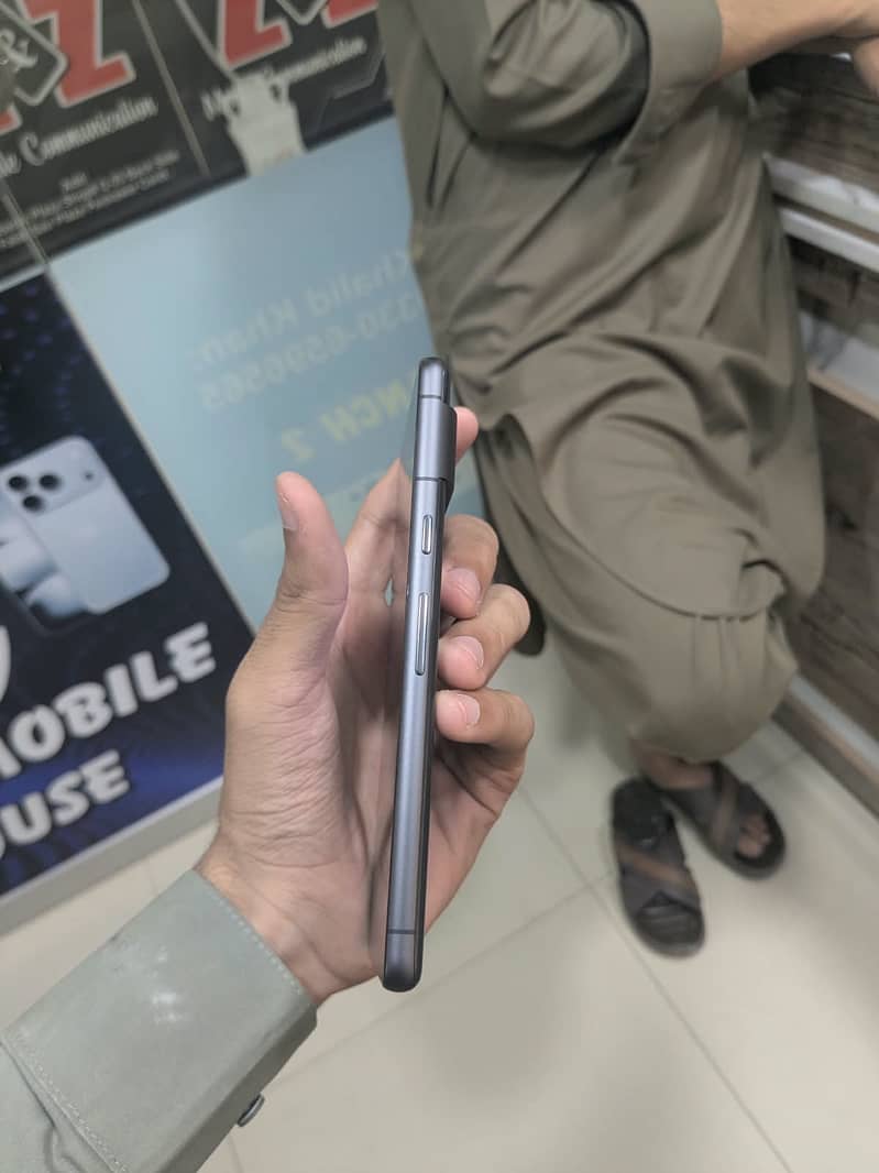 Google Pixel 7 2