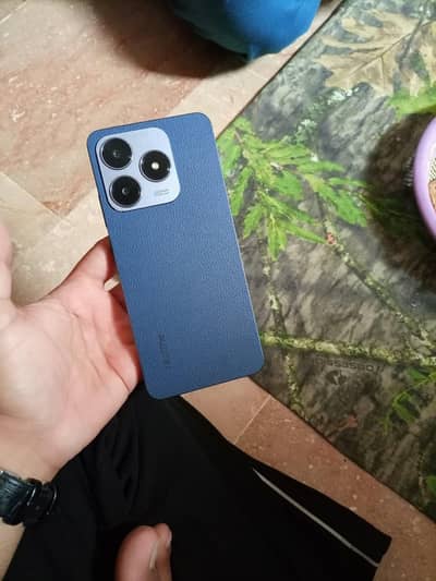 Realme C63