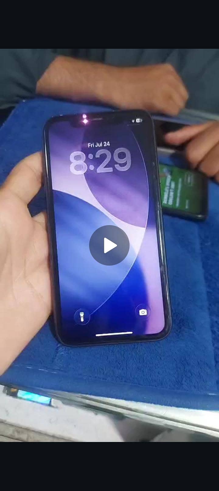 Apple iPhone 11 3