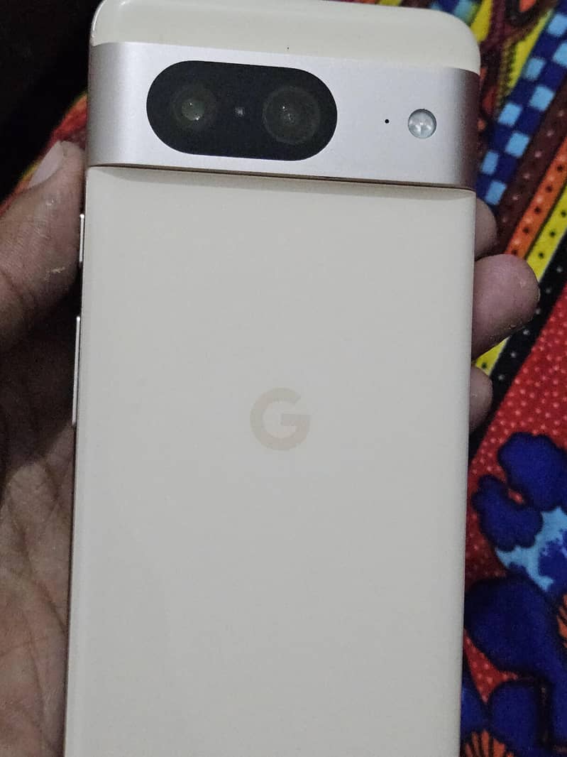 Google Pixel 8 1
