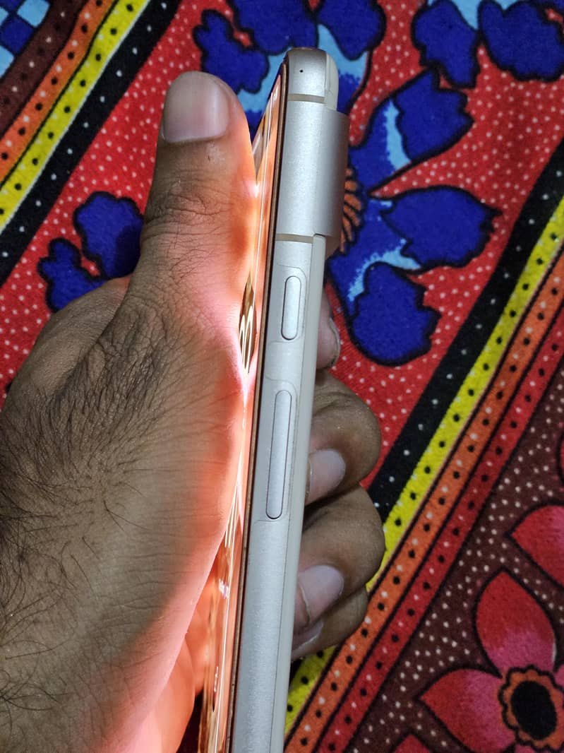 Google Pixel 8 3