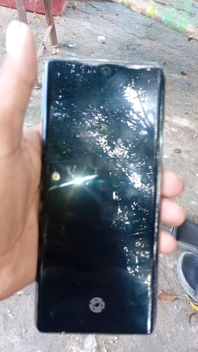 Tecno CAMON 40 Pro 6