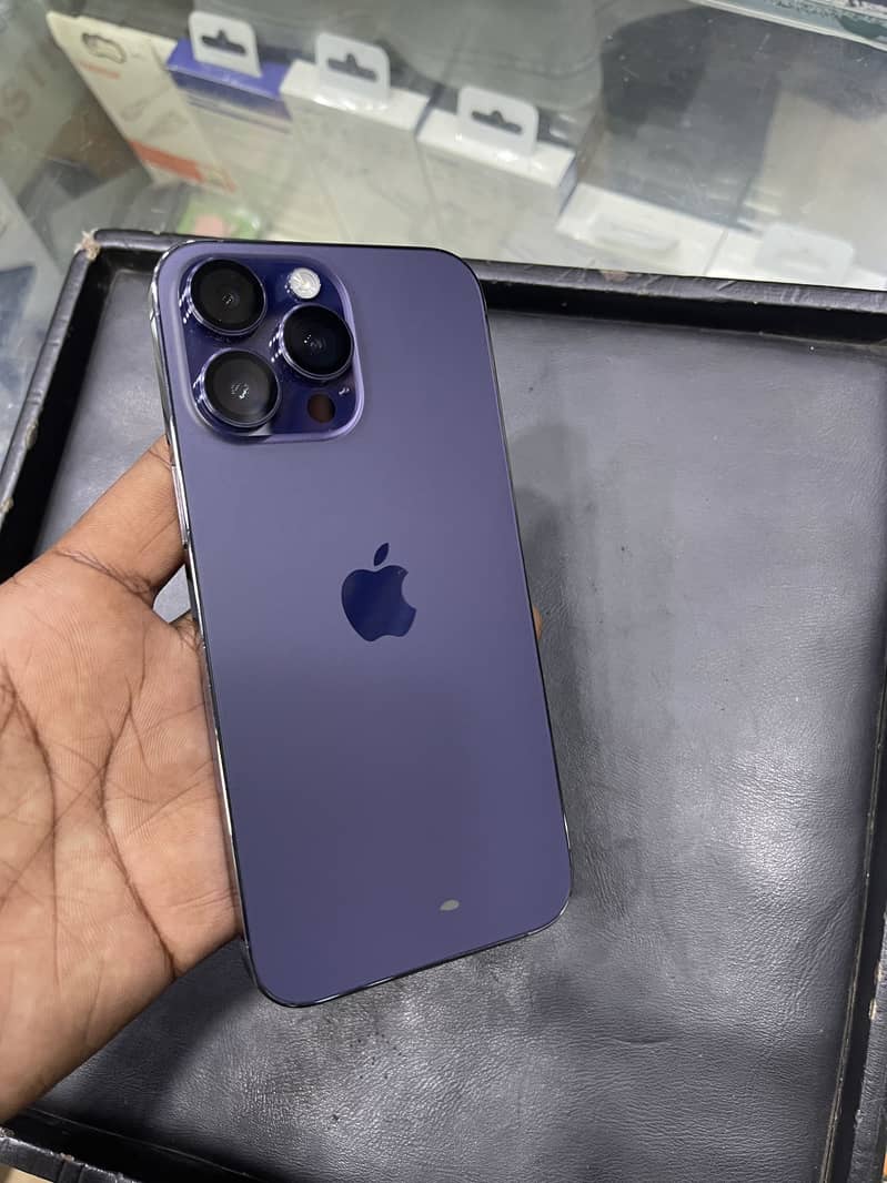Apple iPhone 14 Pro Max 0