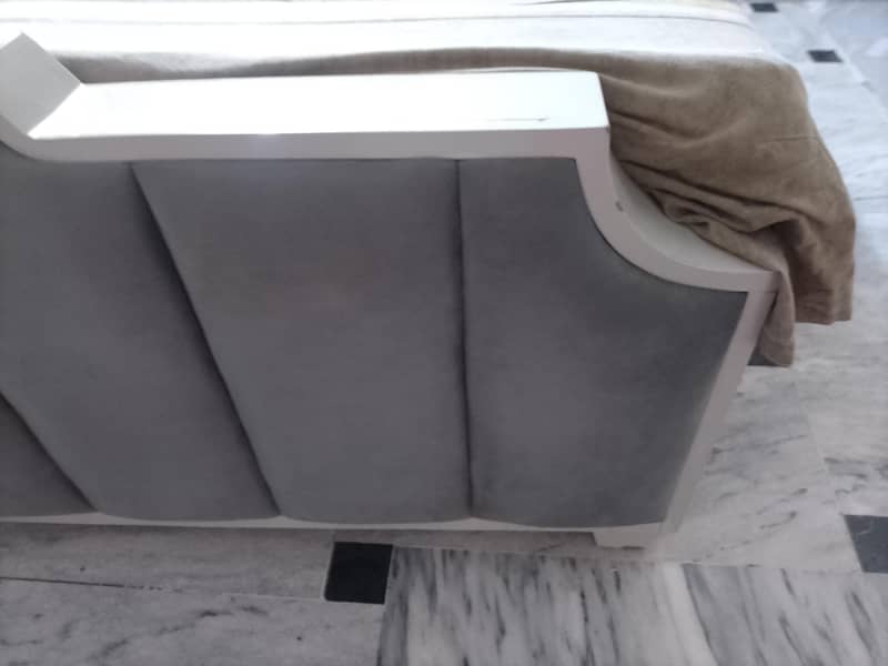 King Bed 1