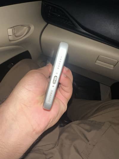 Apple iPhone 17 Pro Max JV battery 100%