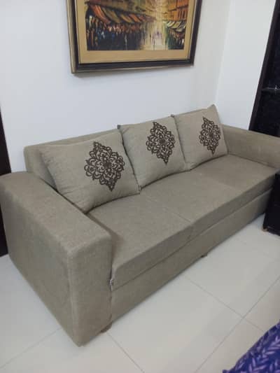 Sofa set 6 seater for urgent