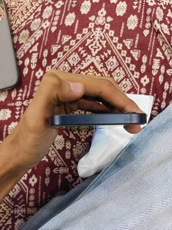 Apple iPhone 12 1