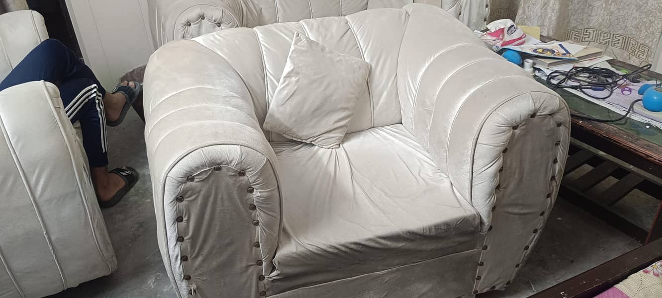 4 seater sofa 1