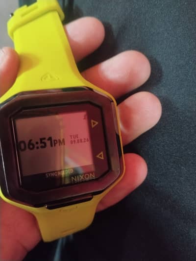 ​Real-Time Surf Data: Displays live wave heights, swell direction, win