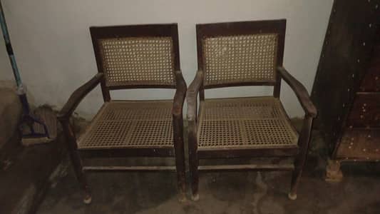 4 wooden chairs
