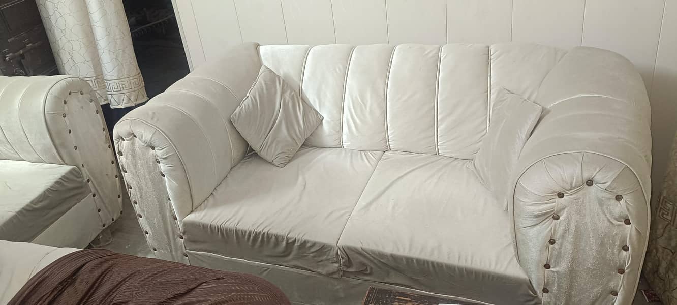 4 seater sofa 2