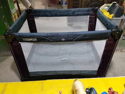 travel cot