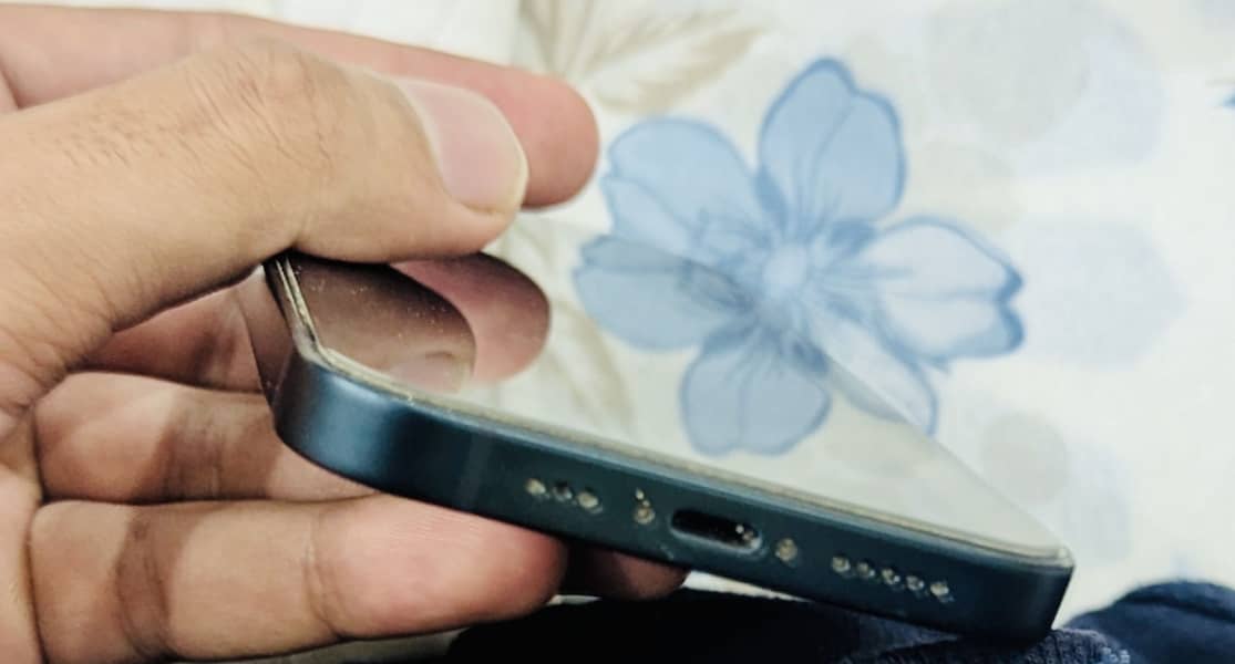 Apple iPhone 14 2