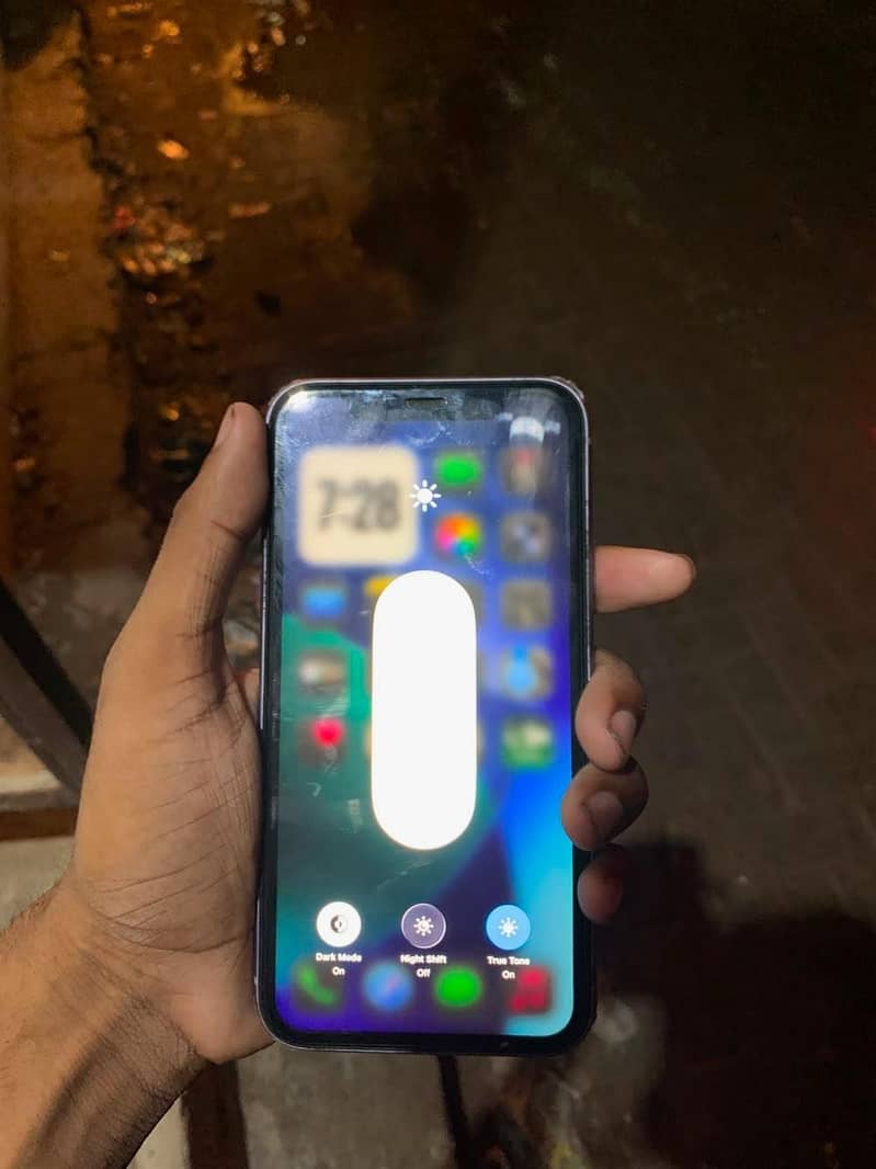 Apple iPhone 11 1