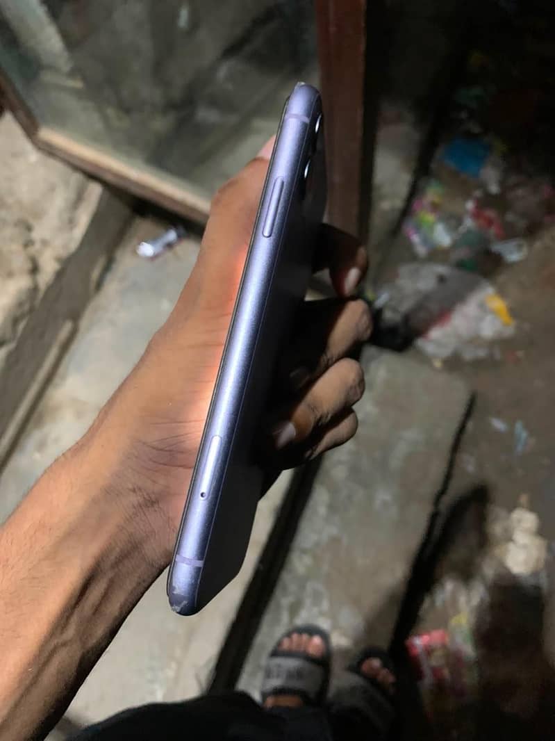 Apple iPhone 11 5