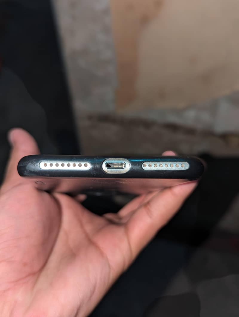 Apple iPhone 7 Plus 3