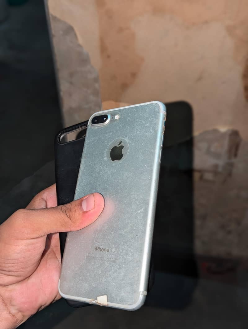 Apple iPhone 7 Plus 4
