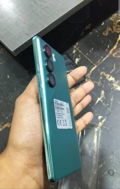 ( tecno camon 40) one off the best and selling tecno phone