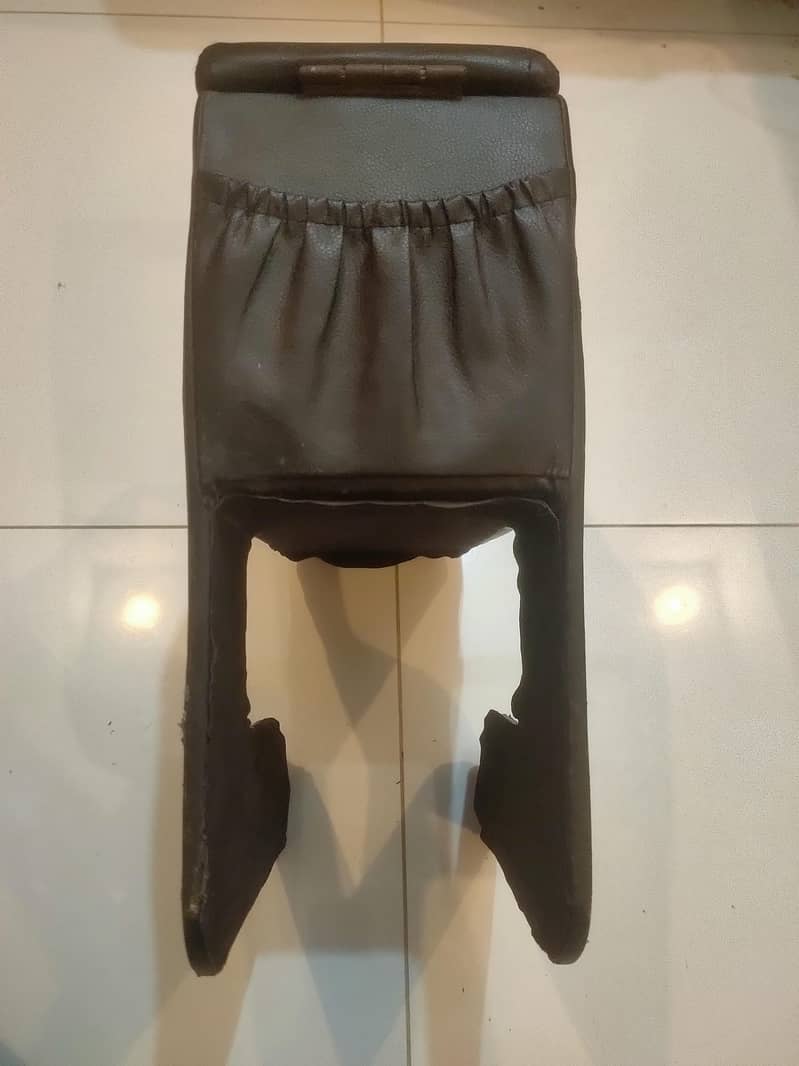 ARM REST AVAILABLE 1