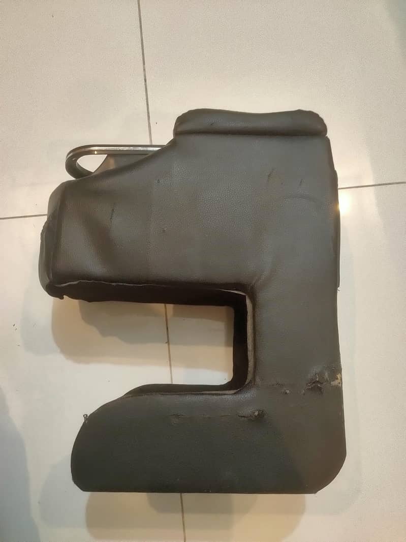 ARM REST AVAILABLE 2