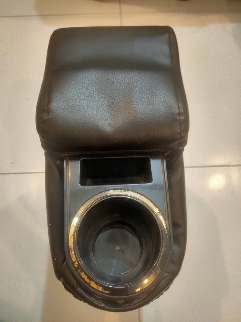 ARM REST AVAILABLE 3