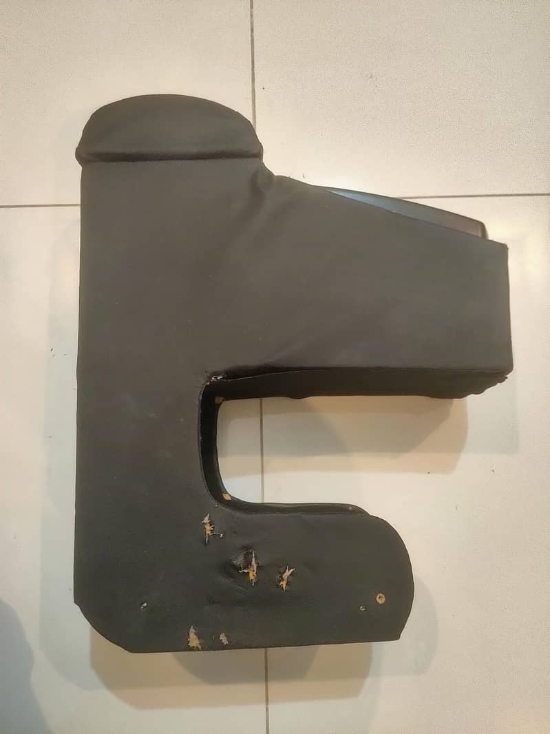 ARM REST AVAILABLE 7