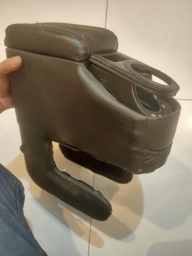 ARM REST AVAILABLE 10