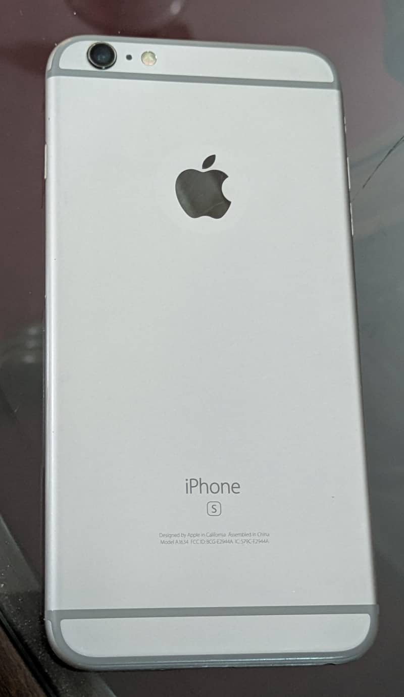 Apple iPhone 6S Plus 4