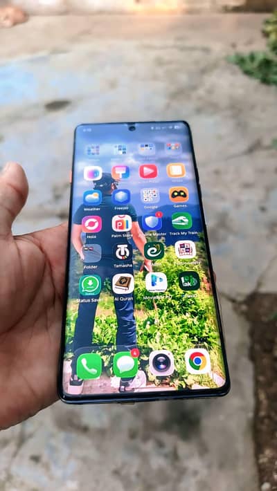 Tecno CAMON 40 Pro