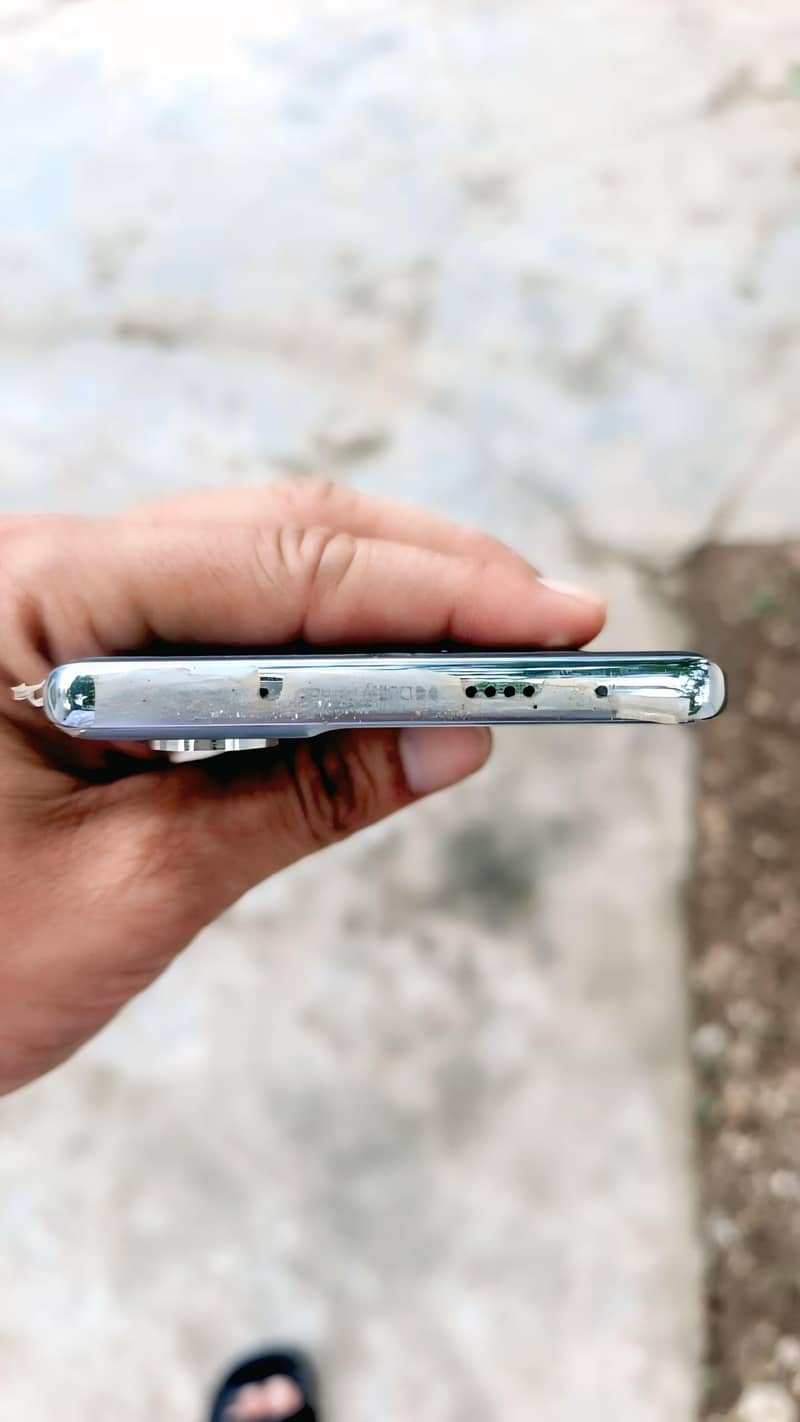 Tecno CAMON 40 Pro 5