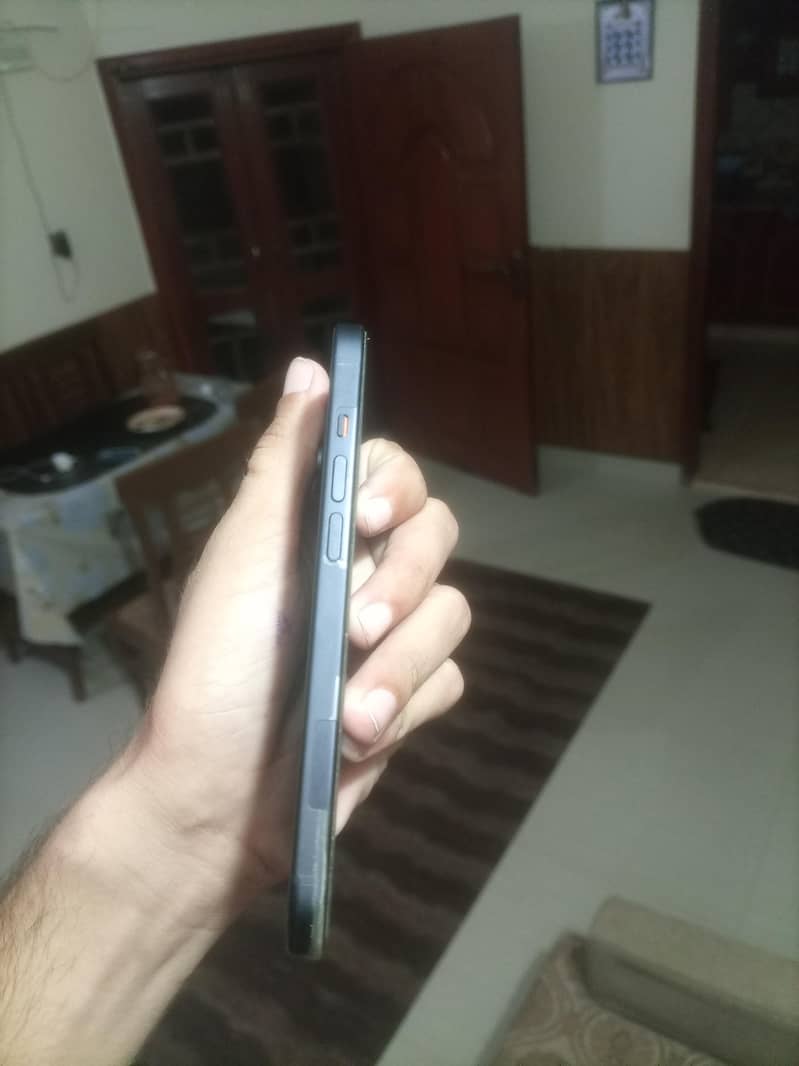 Apple iPhone 15 plus 3