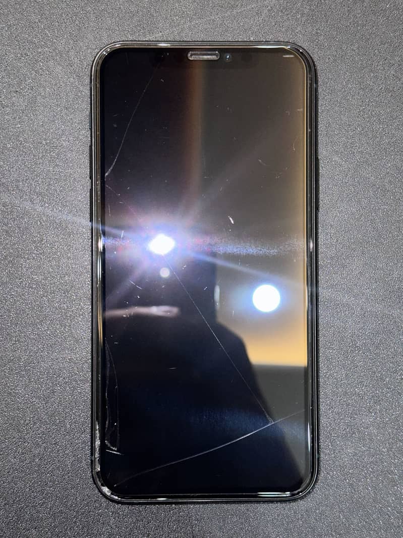 Apple iPhone 11 Pro 1