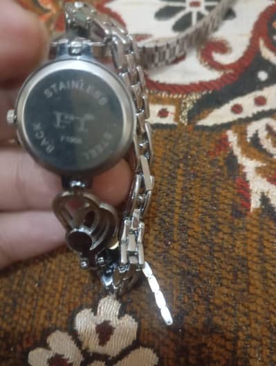 yah ladisso ki ghadi hai