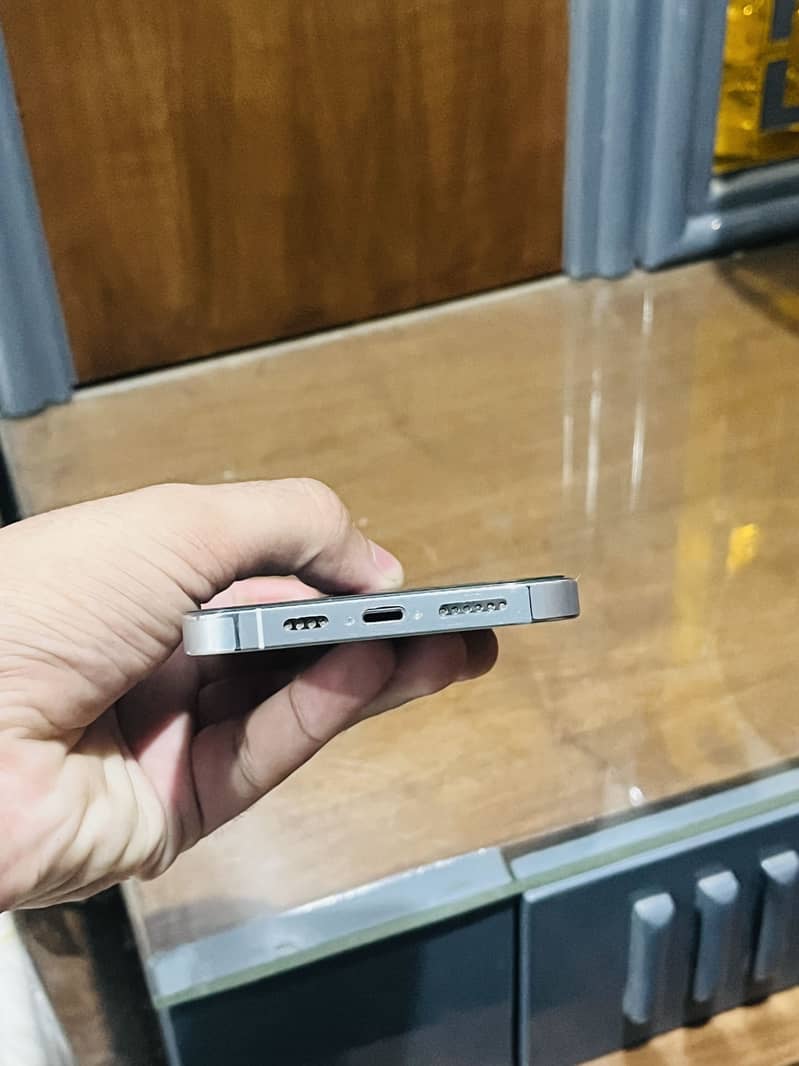 iphone 14 pro max 5