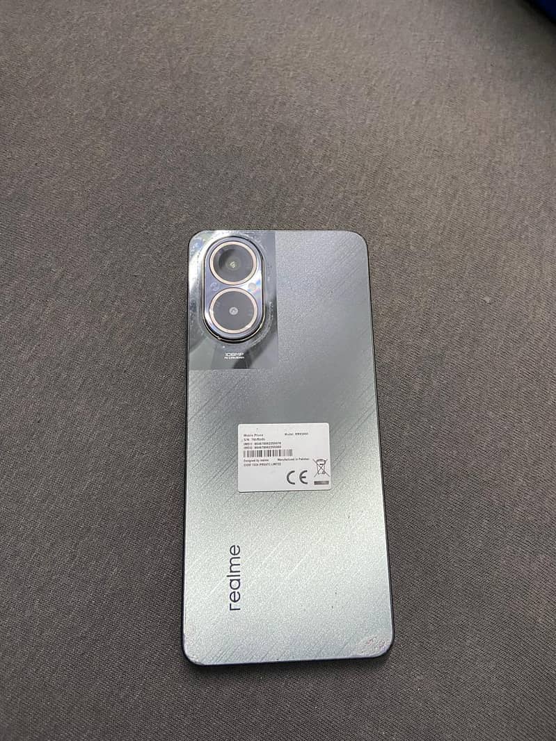 Realme C67 0