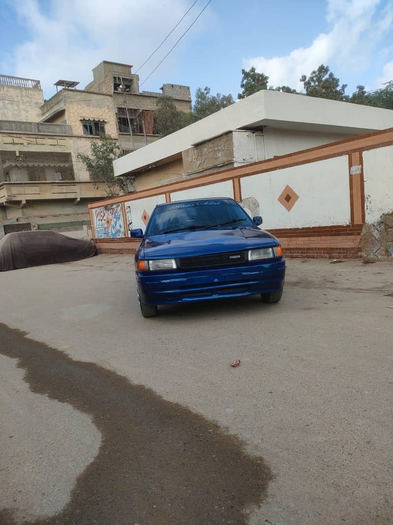 Mazda 323 1990 model 5