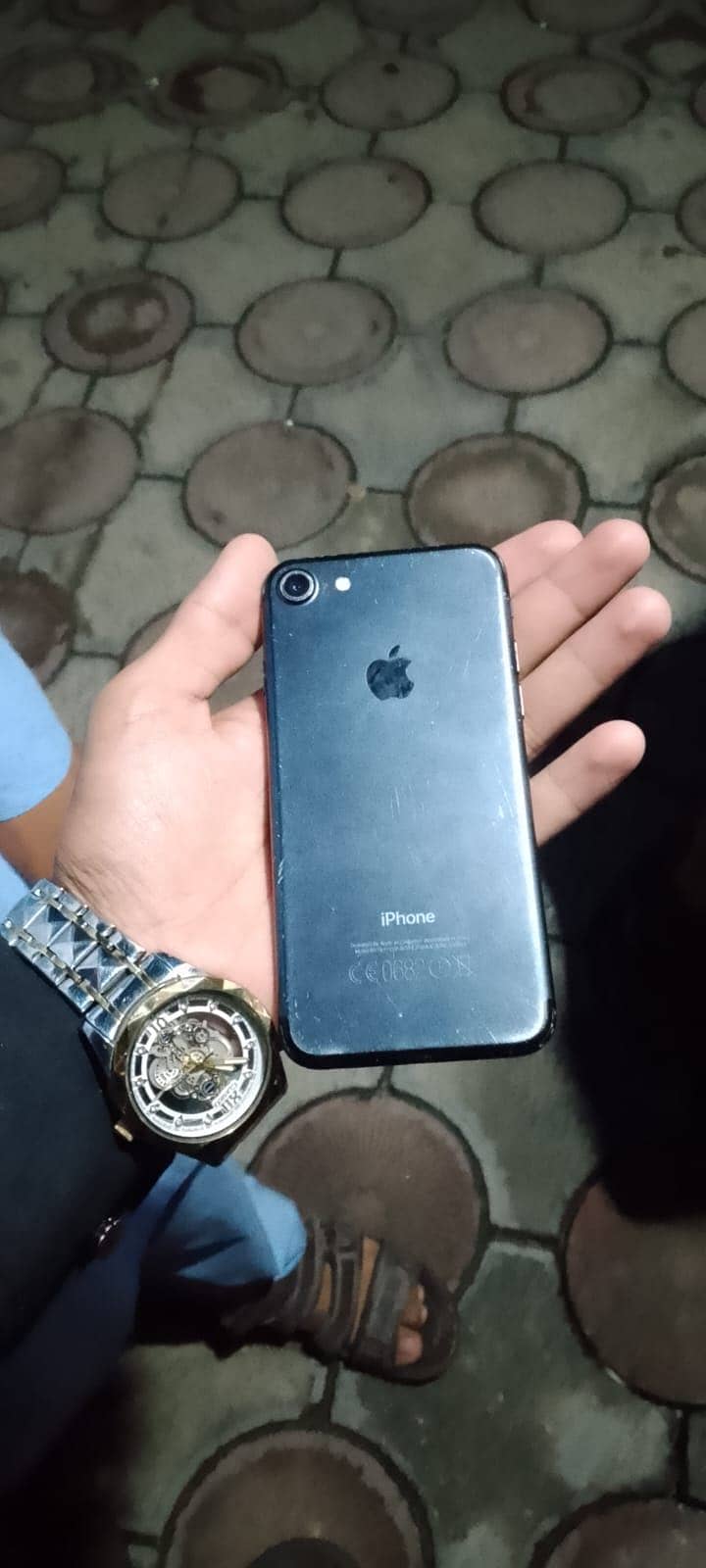 Apple iPhone 7 0
