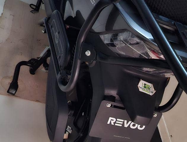 REVOO C32 4